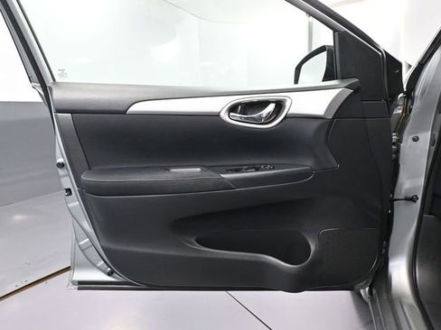 Used 2014 Nissan Sentra S image 16