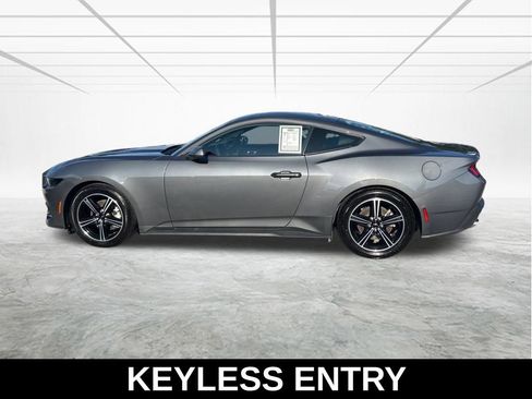 Used 2025 Ford Mustang Premium RWD image 8