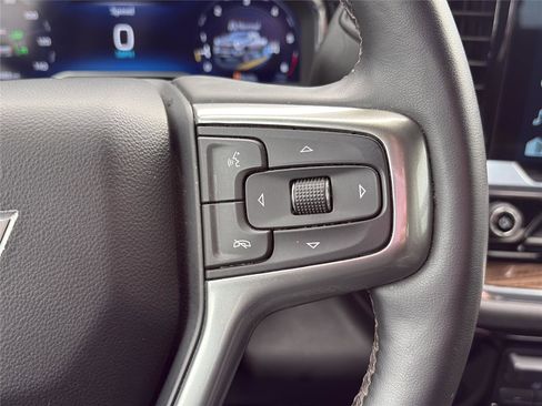 Used 2024 Chevrolet Silverado 2500 LT AWD/4WD image 16