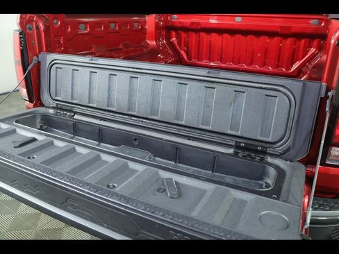 Used 2024 Chevrolet Colorado Z71 w/ Z71 Convenience Package 2 image 16