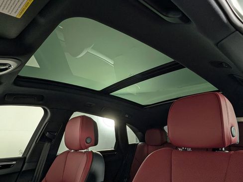 New 2026 Porsche Macan image 30