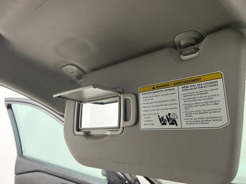 Used 2024 Nissan Rogue S image 60