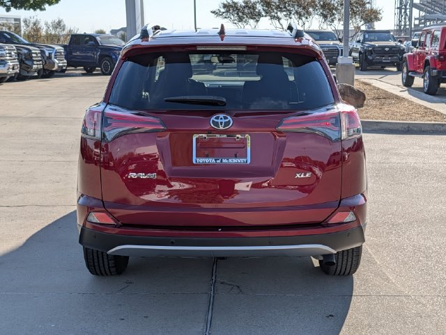 Used 2018 Toyota RAV4 XLE FWD image 7
