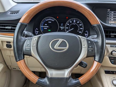 Used 2015 Lexus ES 300h image 20