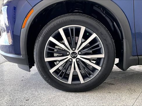 Used 2025 INFINITI QX60 Autograph w/ Cargo Package image 11