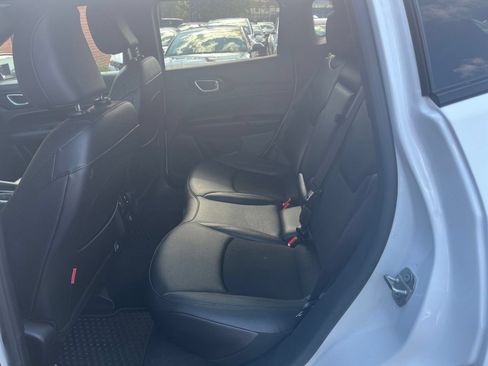 Used 2025 Jeep Compass Trailhawk AWD/4WD image 24