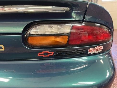 Used 2001 Chevrolet Camaro Z28 RWD image 5