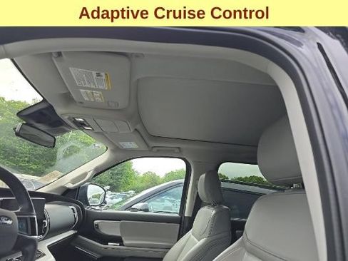 Used 2025 Ford Expedition Active RWD image 11