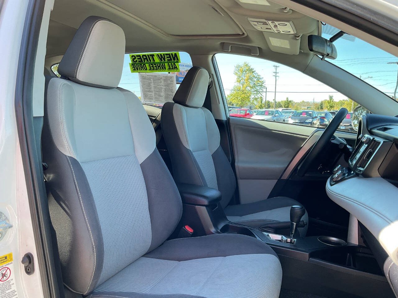 Used 2013 Toyota RAV4 XLE AWD/4WD image 41