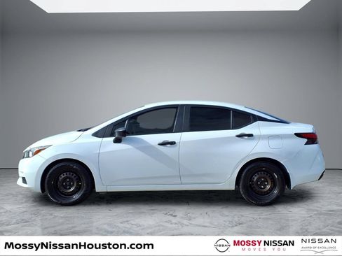 Used 2021 Nissan Versa S FWD image 5