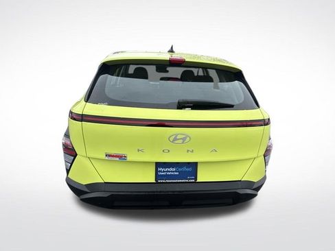 Certified 2025 Hyundai Kona SE image 4