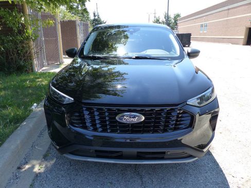 Used 2024 Ford Escape Active w/ Cold Weather Package FWD image 14
