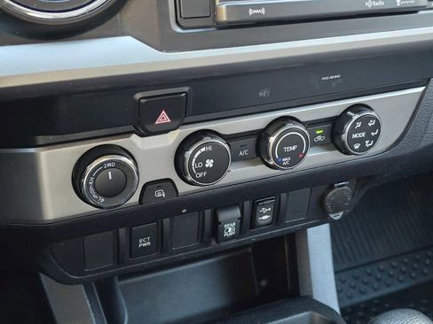 Used 2019 Toyota Tacoma SR5 image 28