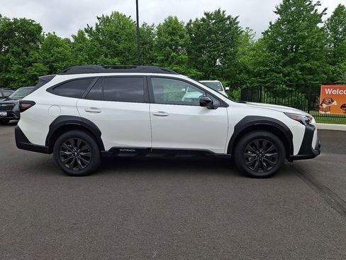 Certified 2025 Subaru Outback Onyx Edition AWD/4WD image 8