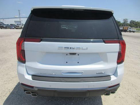 New 2026 GMC Yukon Denali Ultimate AWD/4WD image 5