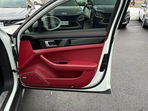 Used 2018 Porsche Panamera 4S image 58