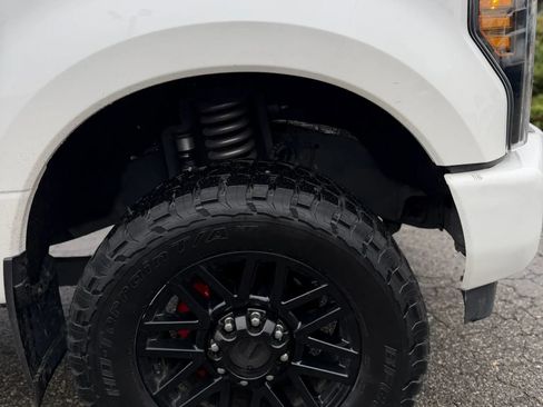Used 2019 Ford F250 Lariat AWD/4WD image 11
