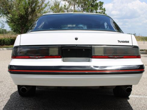 Used 1988 Ford Thunderbird RWD image 17