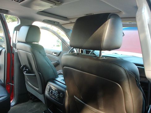 Used 2015 Chevrolet Tahoe LTZ RWD image 41