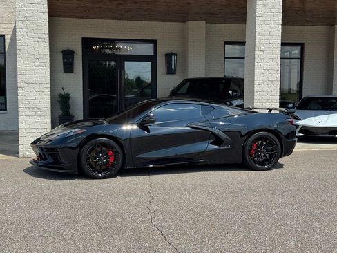 Used 2025 Chevrolet Corvette Stingray Preferred Cpe w/ Z51 Performance Package RWD image 5