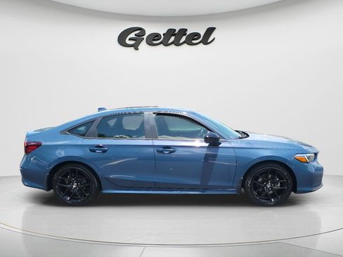 Used 2025 Honda Civic Sport image 4