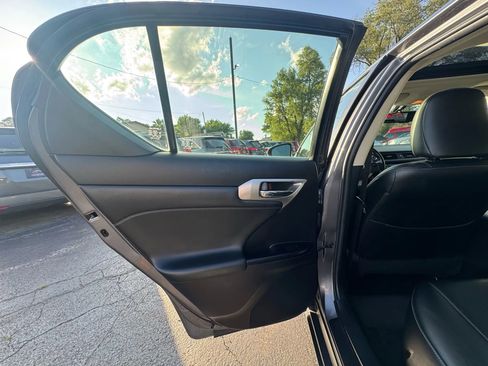 Used 2015 Lexus CT 200h image 10