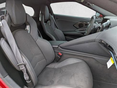 Used 2024 Chevrolet Corvette Z06 w/ Z07 Performance Package image 18