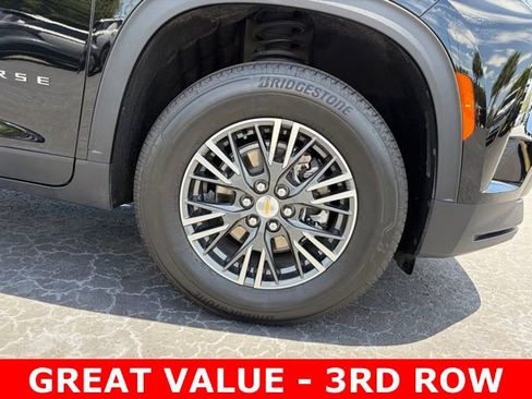 Used 2026 Chevrolet Traverse LT w/ Driver Confidence Package FWD image 8