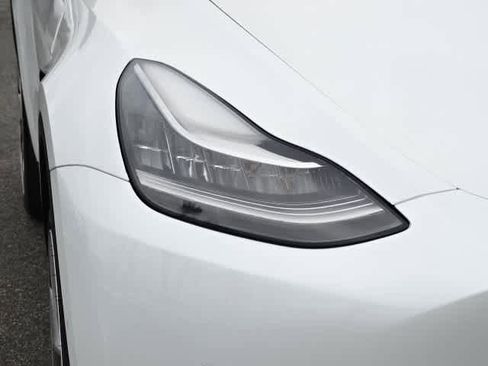 Used 2021 Tesla Model Y Long Range AWD/4WD image 5