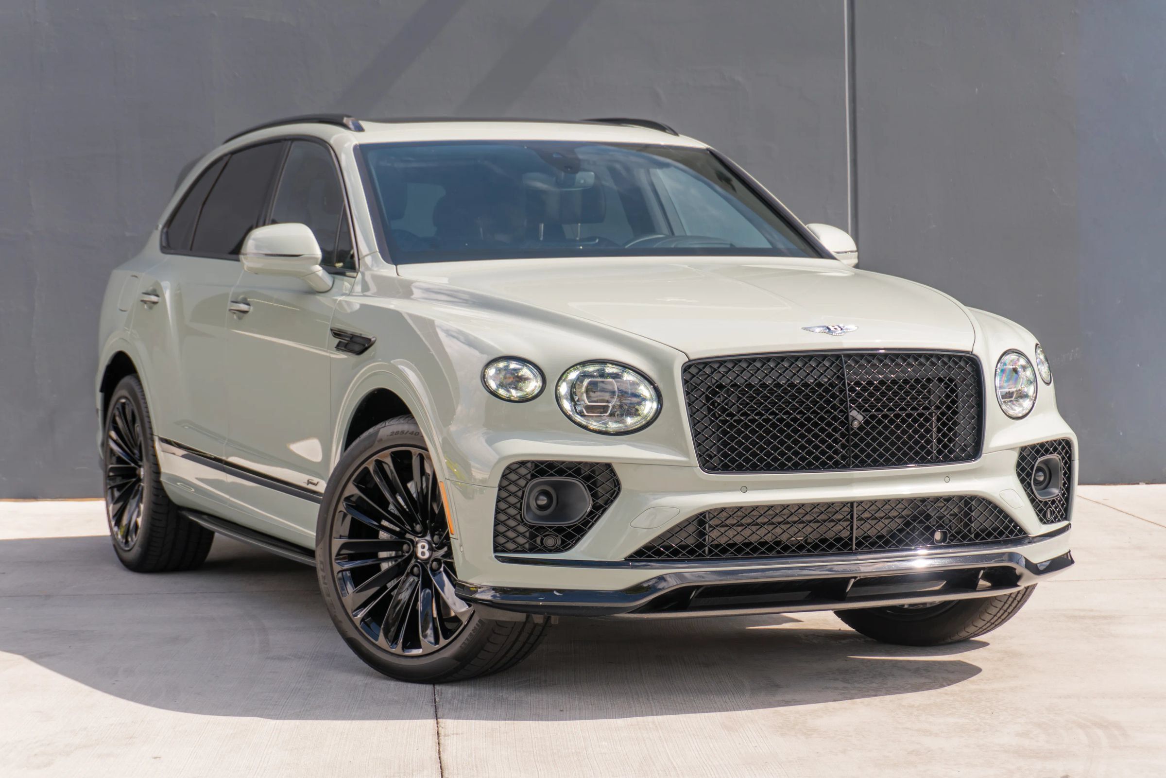 Used 2023 Bentley Bentayga Speed AWD/4WD image 5
