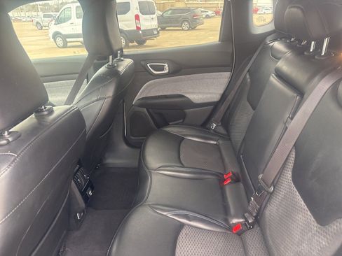 Used 2023 Jeep Compass Latitude image 29