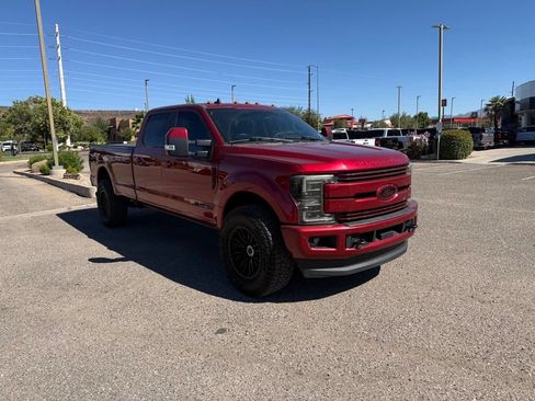 Used 2019 Ford F350 Lariat w/ Lariat Value Package AWD/4WD image 3