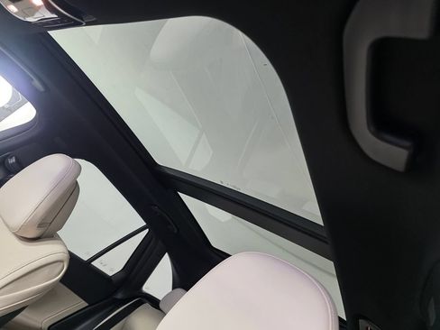 New 2027 Mercedes-Benz GLC 300 image 9