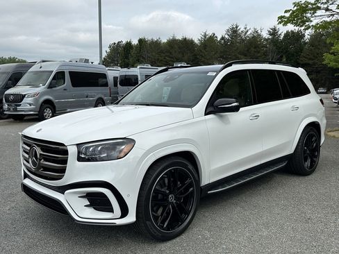 New 2026 Mercedes-Benz GLS 450 4MATIC image 4