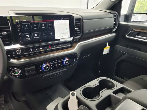 New 2026 GMC Sierra 2500 SLE w/ SLE Value Package; image 16