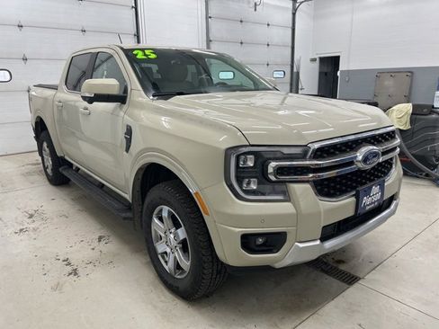 Used 2025 Ford Ranger Lariat w/ Advanced Towing Package image 3