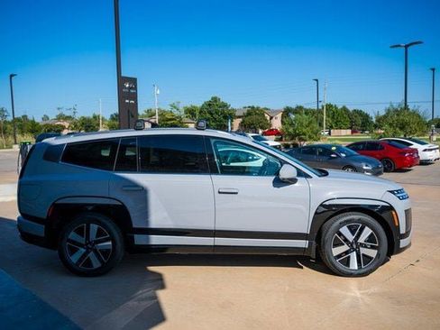 New 2026 Hyundai Ioniq 9 SEL image 6