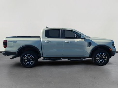 Used 2025 Ford Ranger Lariat w/ Trailer Tow Package image 6