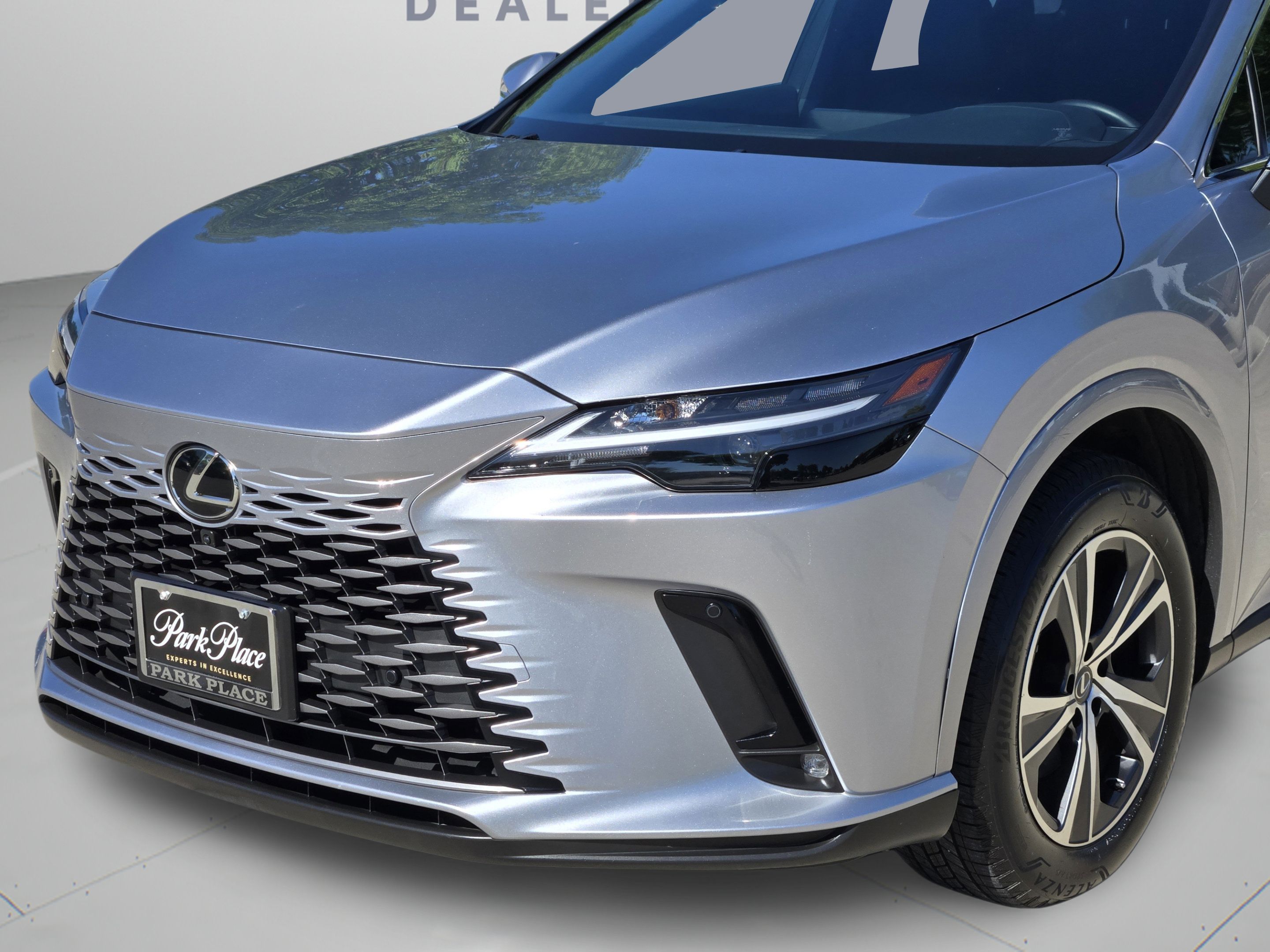 Used 2025 Lexus RX 350 Premium w/ Accessory Package (Z1) FWD image 41