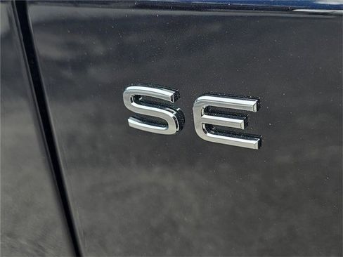 New 2026 Volkswagen Atlas SE image 6