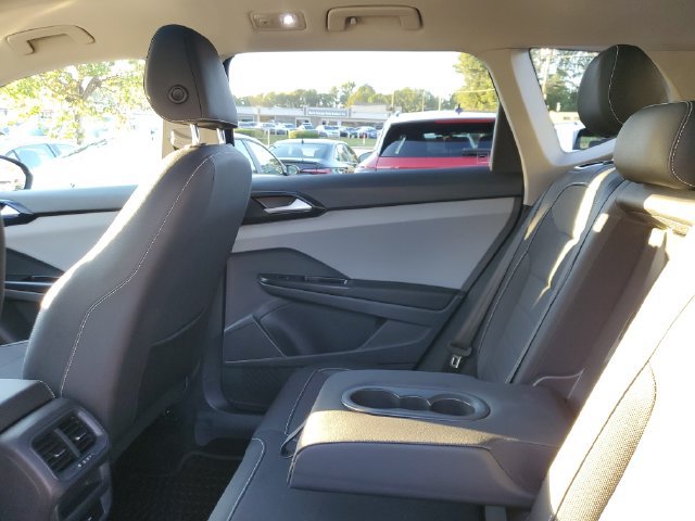Certified 2023 Volkswagen Taos SE w/ Panoramic Sunroof Package FWD image 16