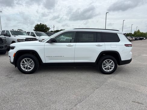 New 2026 Jeep Grand Cherokee L Laredo RWD image 2