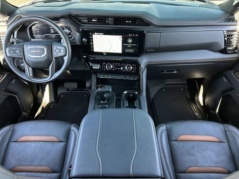 Used 2025 GMC Sierra 1500 AT4 w/ AT4 Premium Package AWD/4WD image 21