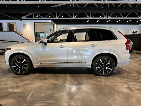 Used 2023 Volvo XC90 B5 Plus AWD/4WD image 2