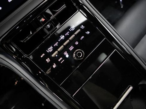 Certified 2025 Porsche Panamera Turbo AWD/4WD image 27