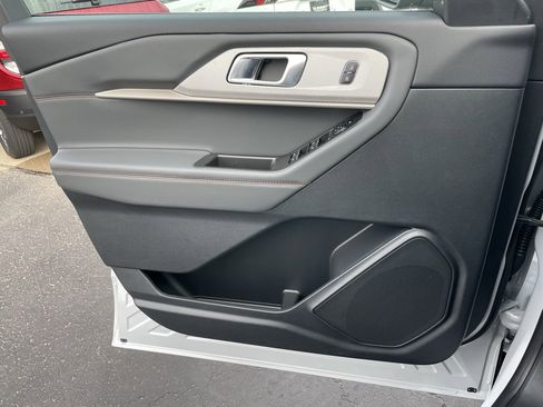 New 2026 Ford Explorer Active image 53