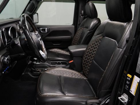 Certified 2022 Jeep Wrangler Unlimited Sahara image 19