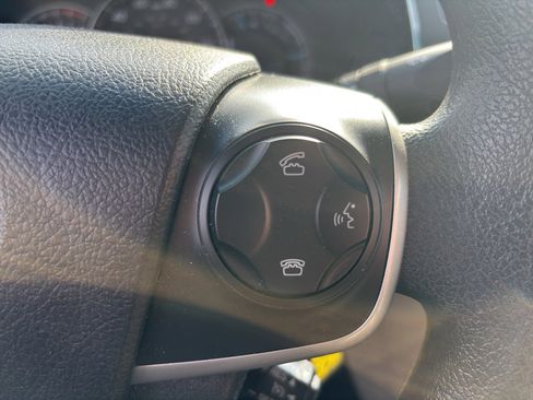 Used 2014 Toyota Camry LE image 11