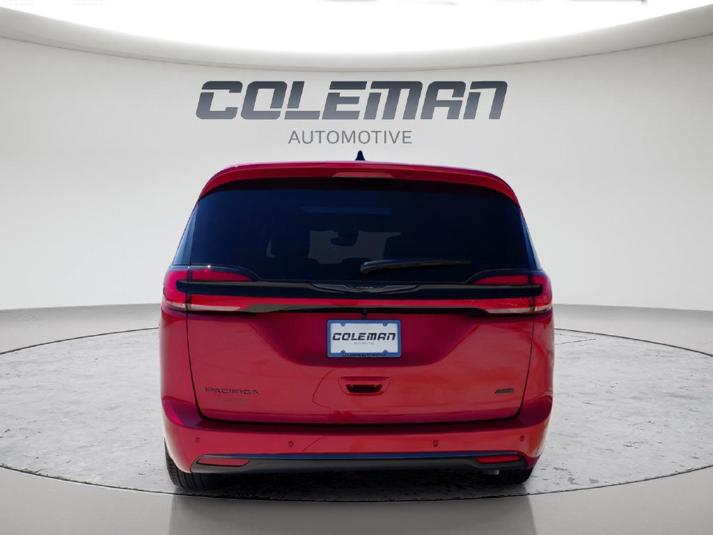 New 2026 Chrysler Pacifica Select AWD/4WD image 9