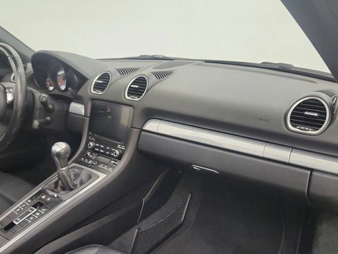 Used 2018 Porsche 718 Boxster S RWD image 24